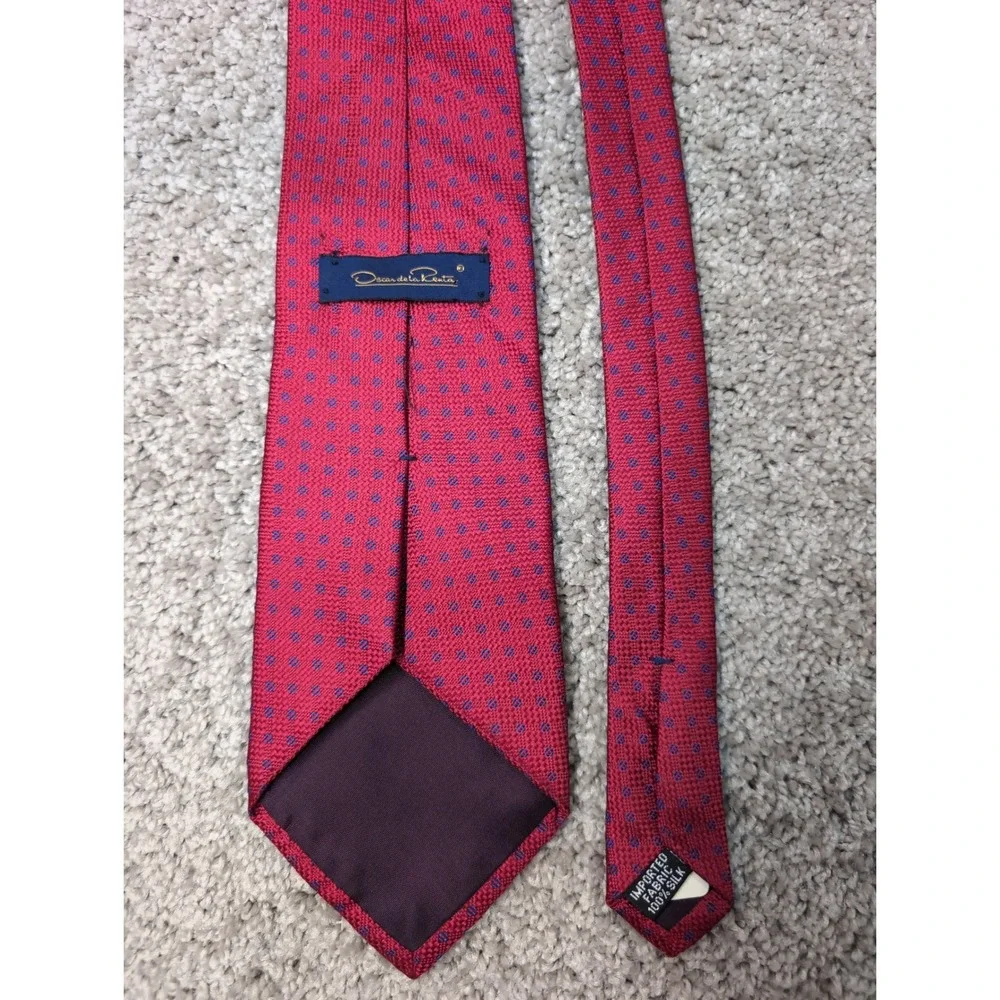 Oscar de la Renta Mens Red Blue Geometric‎ Diamond Silk Necktie 57x3.75